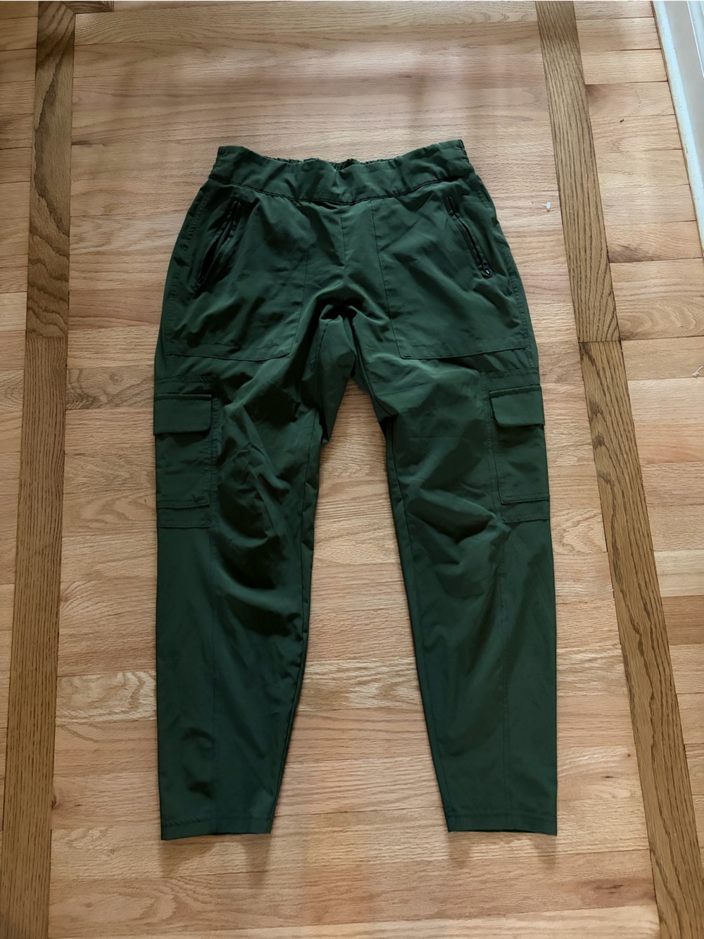 Athleta Chelsea cargo pants green